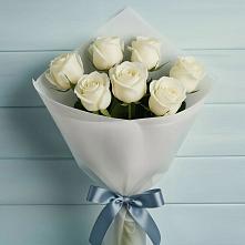 Букет 7 Белых роз Эдлесс Лав в Луговом