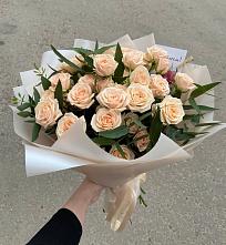 Букет Кремовые розы Латте в Луговом