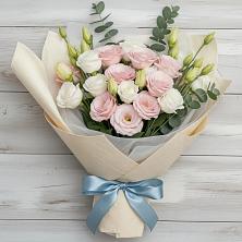 Букет цветов из:  Лизиантусы в Луговом