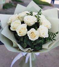 Букет Белые розы Проуд в Луговом