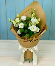 Букет цветов из:  Хризантемы и Лизиантусы в Луговом