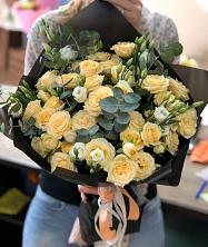 Букет птица счастья в Луговом Букет цветов из: Розы и Лизиантусы в Луговом