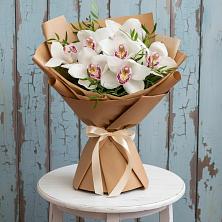 Букет цветов из:  Орхидеи и Розы в Луговом